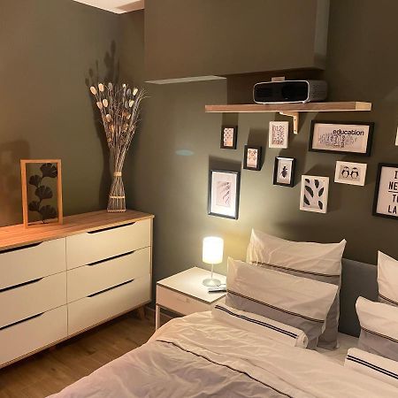 Mille Et Une Nuit, Appartement Classe 3 Etoiles En Rdc Avec Exterieur Et Parking دول المظهر الخارجي الصورة