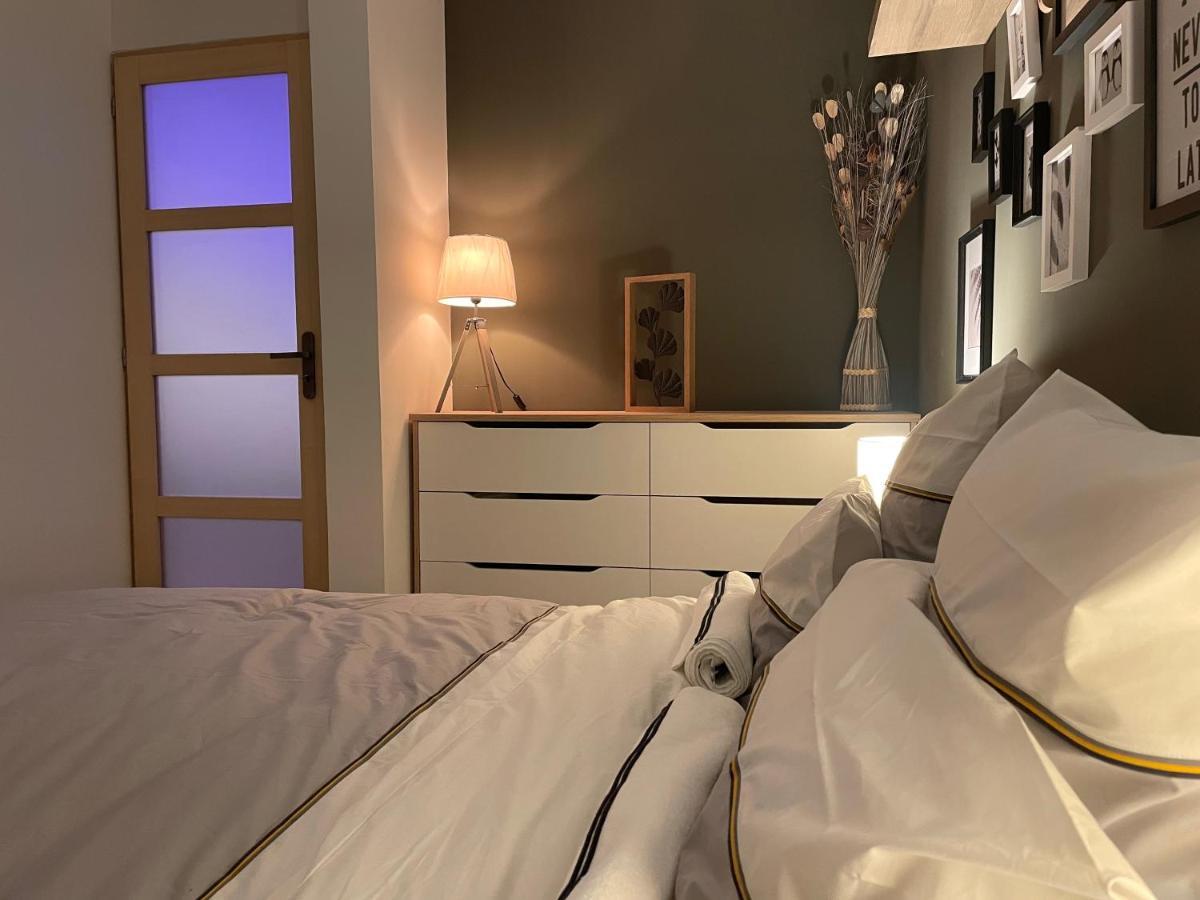 Mille Et Une Nuit, Appartement Classe 3 Etoiles En Rdc Avec Exterieur Et Parking دول المظهر الخارجي الصورة